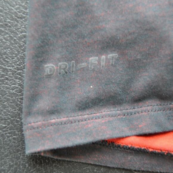 Nike X-Large Black & Red Dri-Fit Short Sleeve Shirt - Picture 3 of 6